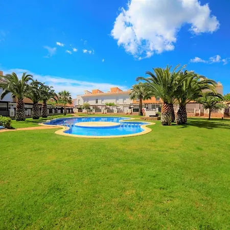 Adosado Familiar Con Piscina - Palm 130 -